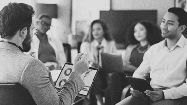 Why Continuous Professional Training Is a Competitive Advantage in Accounting and Technology