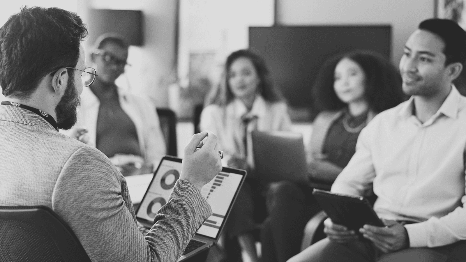 Why Continuous Professional Training Is a Competitive Advantage in Accounting and Technology
